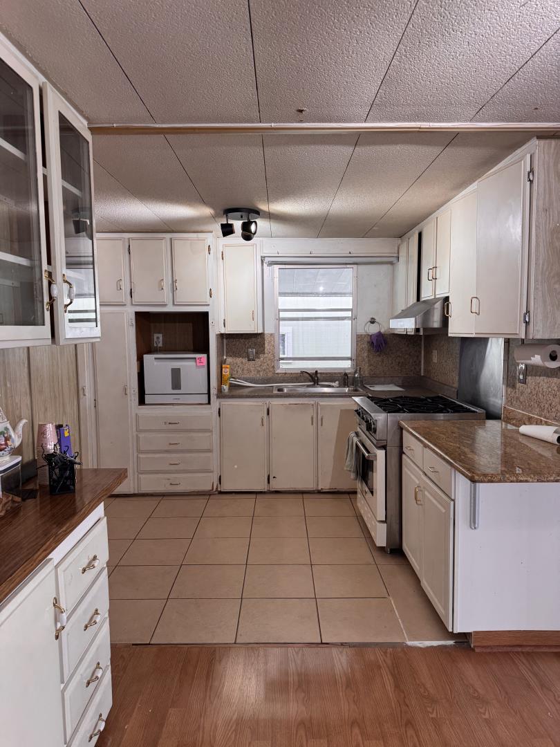 Detail Gallery Image 7 of 22 For 1075 Space Park Way #60,  Mountain View,  CA 94043 - 2 Beds | 2 Baths