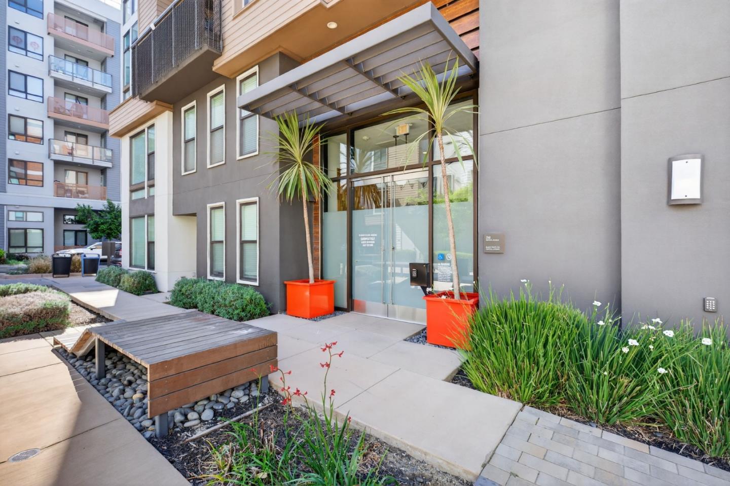 Detail Gallery Image 4 of 30 For 3768 Capitol 400b,  Fremont,  CA 94538 - 3 Beds | 2 Baths