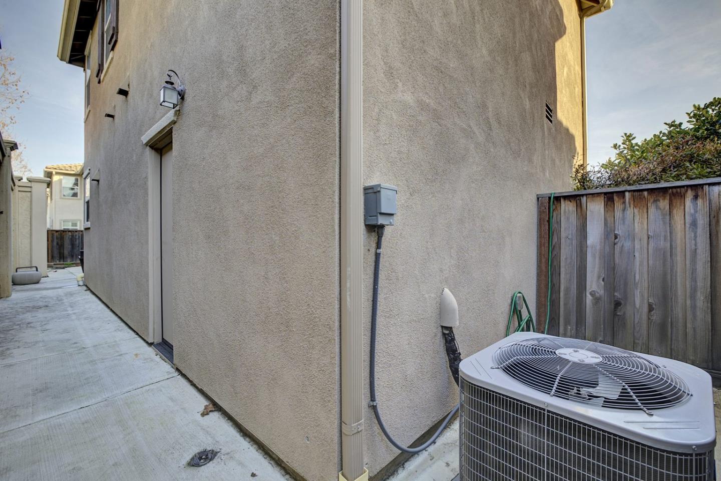 Detail Gallery Image 26 of 61 For 131 Lusitano, Gilroy,  CA 95020 - 4 Beds | 2/1 Baths