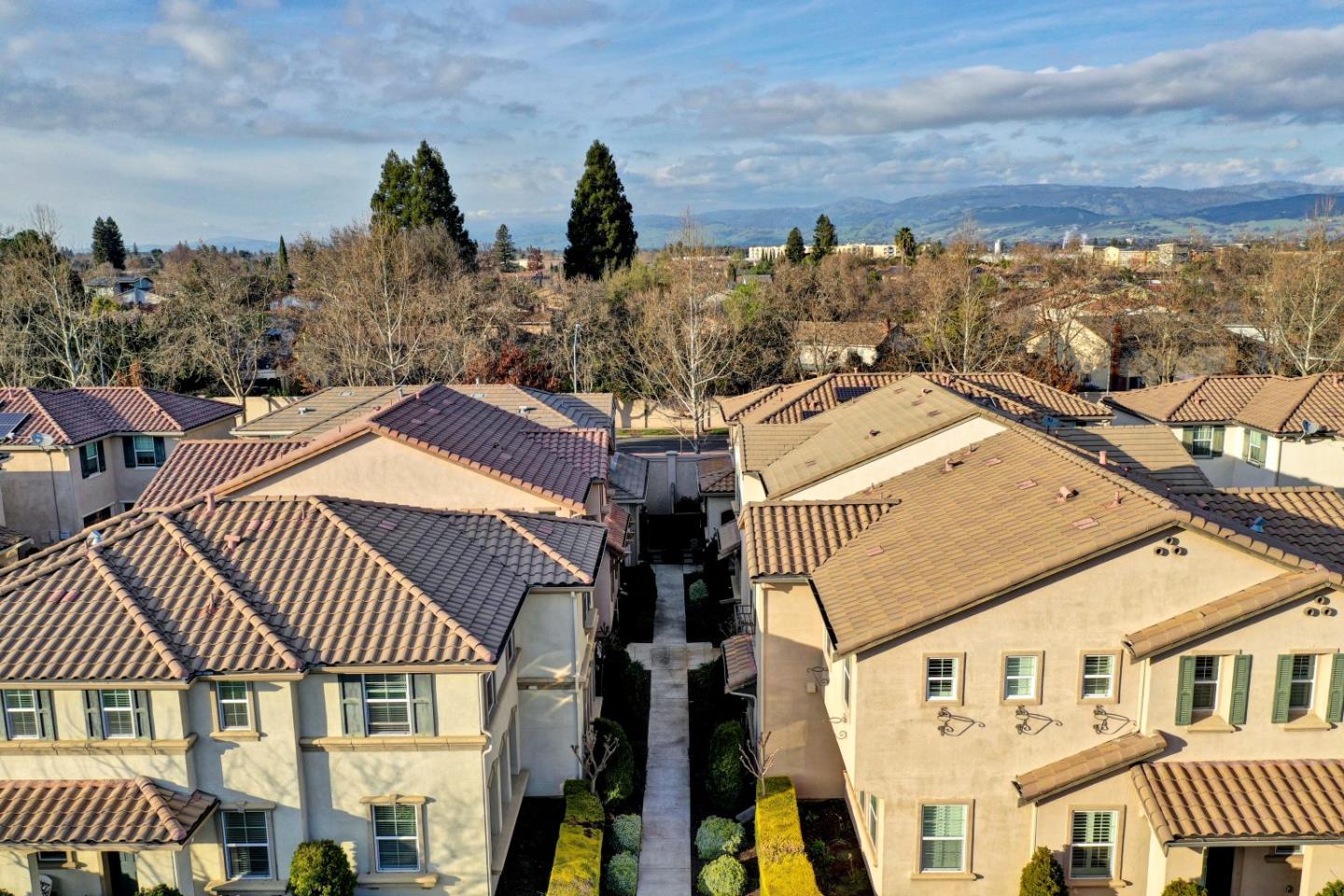 Detail Gallery Image 50 of 61 For 131 Lusitano, Gilroy,  CA 95020 - 4 Beds | 2/1 Baths