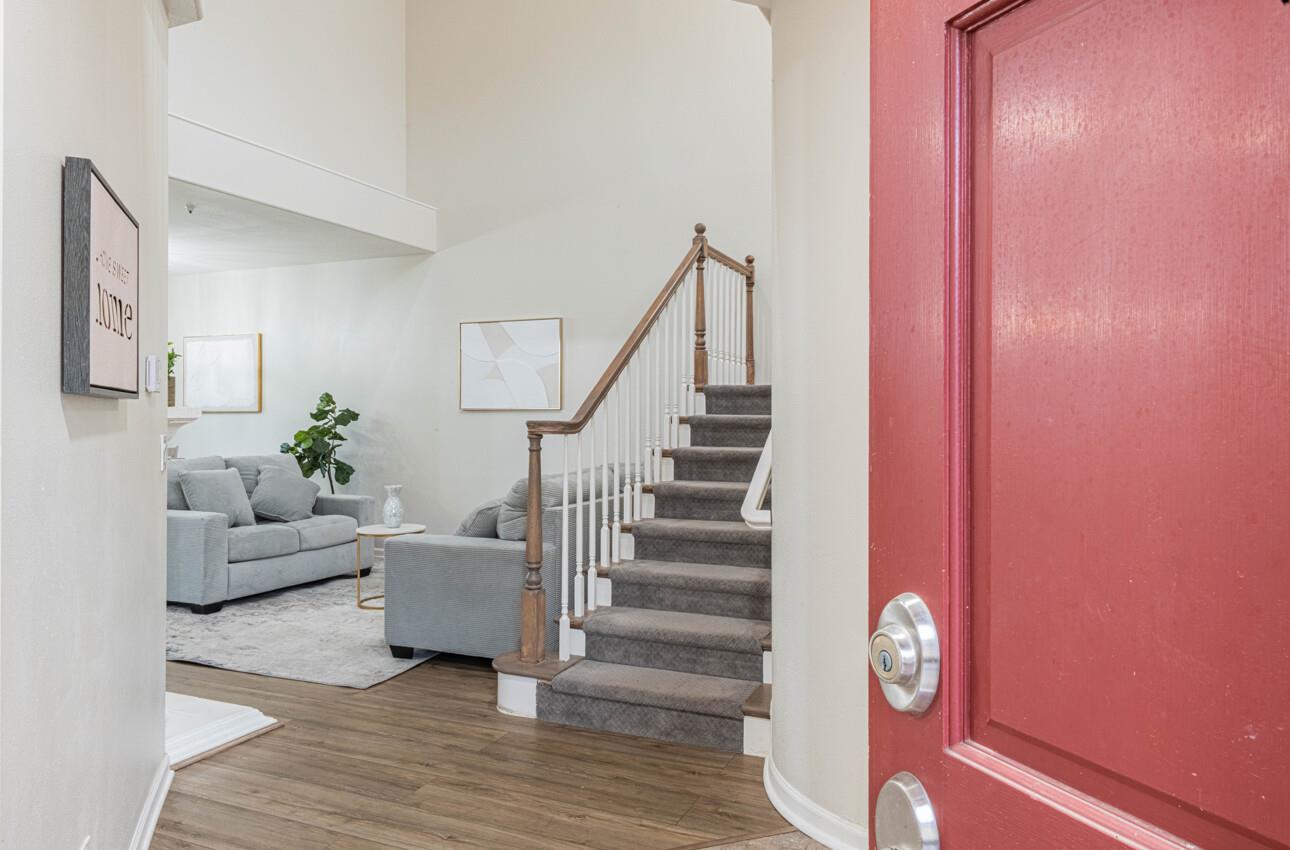 Detail Gallery Image 2 of 34 For 949 Nantucket Blvd #1,  Salinas,  CA 93906 - 3 Beds | 2/1 Baths