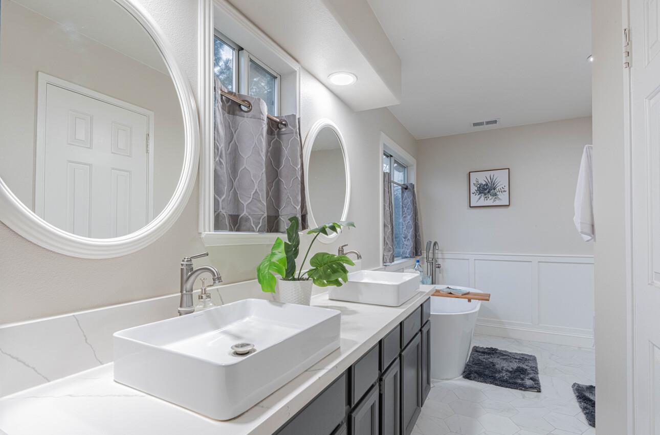 Detail Gallery Image 24 of 34 For 949 Nantucket Blvd #1,  Salinas,  CA 93906 - 3 Beds | 2/1 Baths