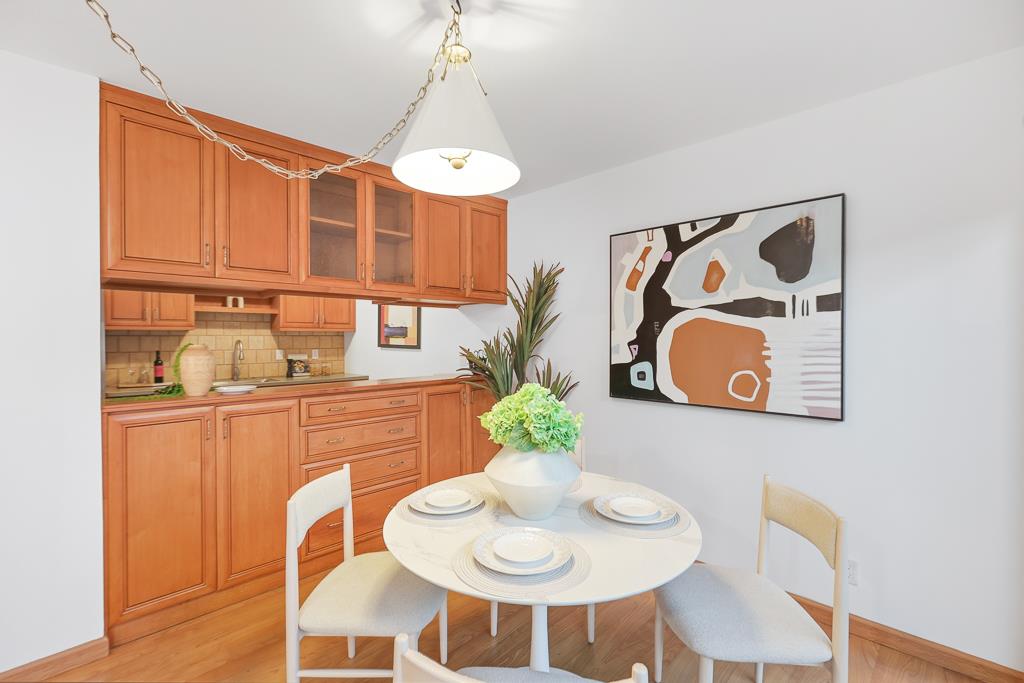 Detail Gallery Image 18 of 78 For 125 Connemara Way #32,  Sunnyvale,  CA 94087 - 2 Beds | 1/1 Baths