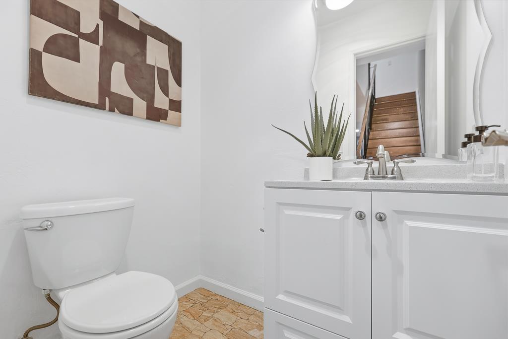 Detail Gallery Image 22 of 78 For 125 Connemara Way #32,  Sunnyvale,  CA 94087 - 2 Beds | 1/1 Baths