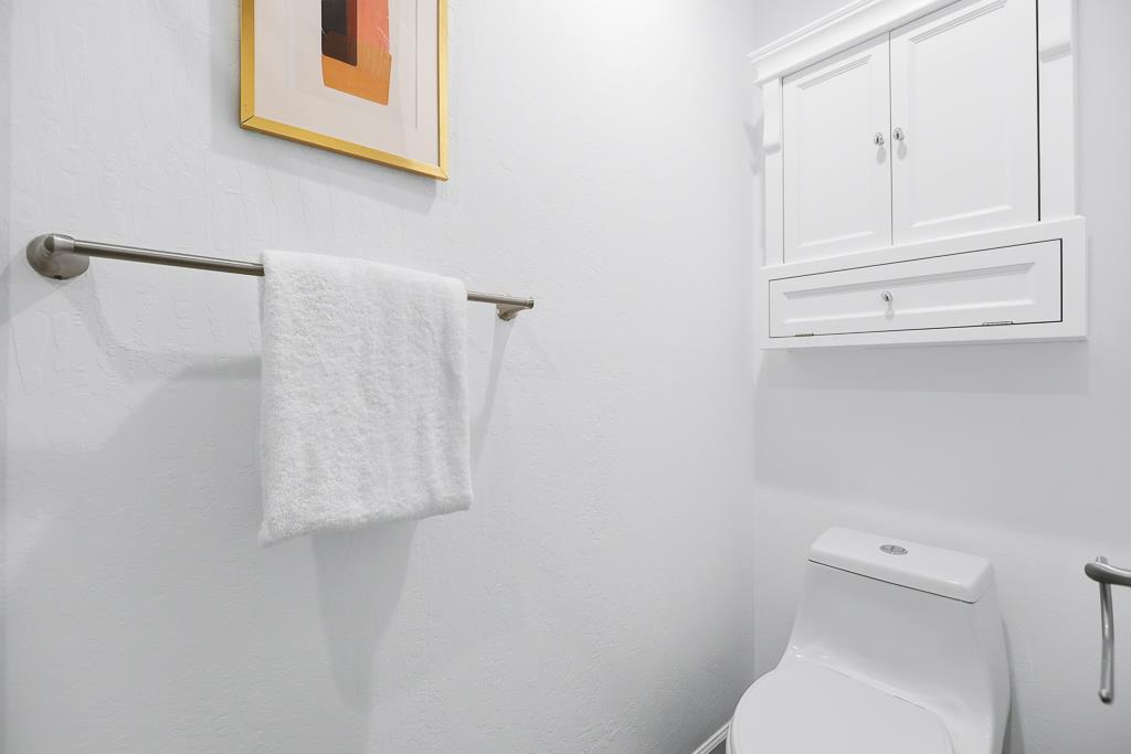 Detail Gallery Image 36 of 78 For 125 Connemara Way #32,  Sunnyvale,  CA 94087 - 2 Beds | 1/1 Baths