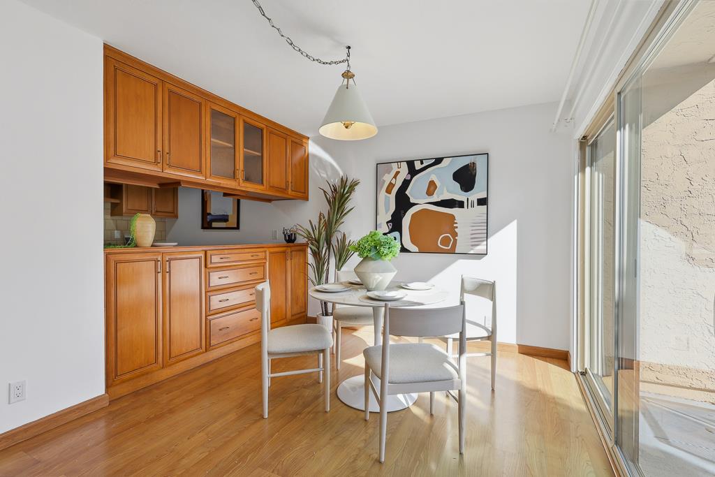 Detail Gallery Image 39 of 78 For 125 Connemara Way #32,  Sunnyvale,  CA 94087 - 2 Beds | 1/1 Baths