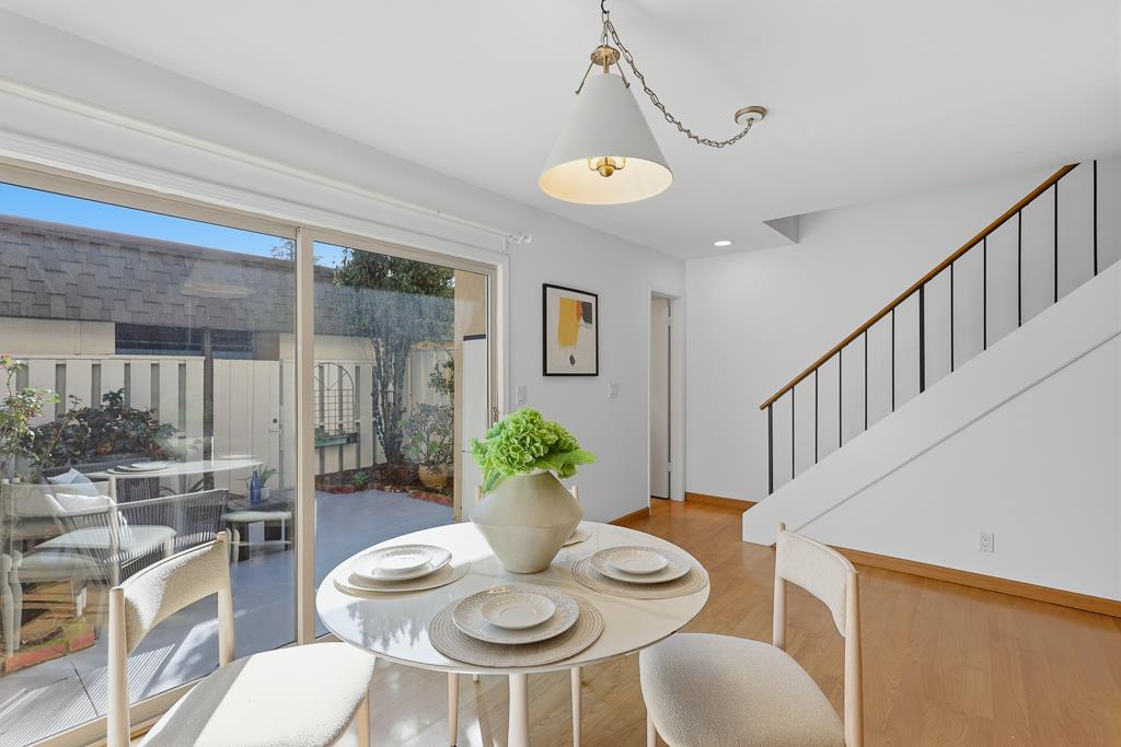 Detail Gallery Image 42 of 78 For 125 Connemara Way #32,  Sunnyvale,  CA 94087 - 2 Beds | 1/1 Baths