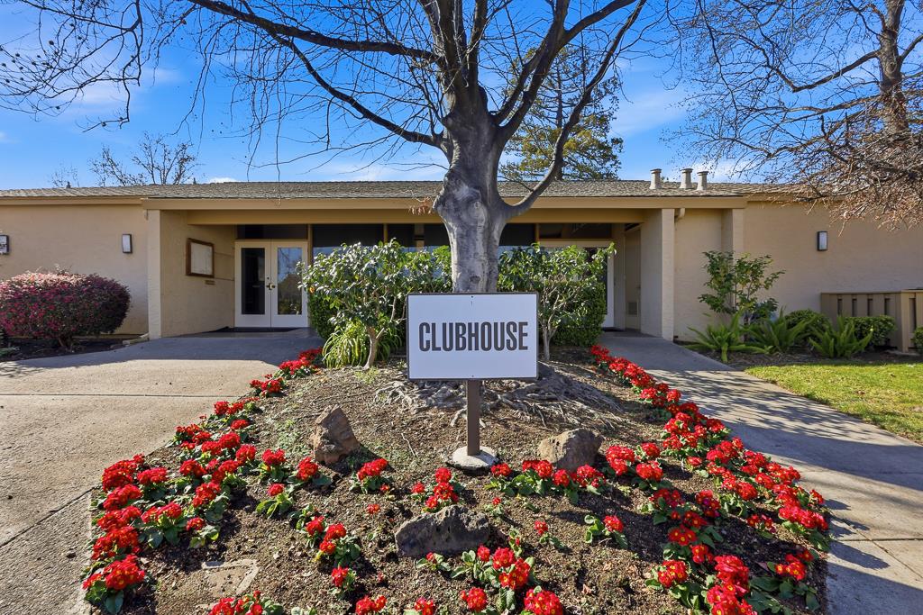 Detail Gallery Image 65 of 78 For 125 Connemara Way #32,  Sunnyvale,  CA 94087 - 2 Beds | 1/1 Baths