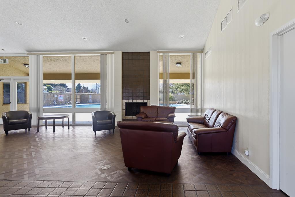 Detail Gallery Image 67 of 78 For 125 Connemara Way #32,  Sunnyvale,  CA 94087 - 2 Beds | 1/1 Baths