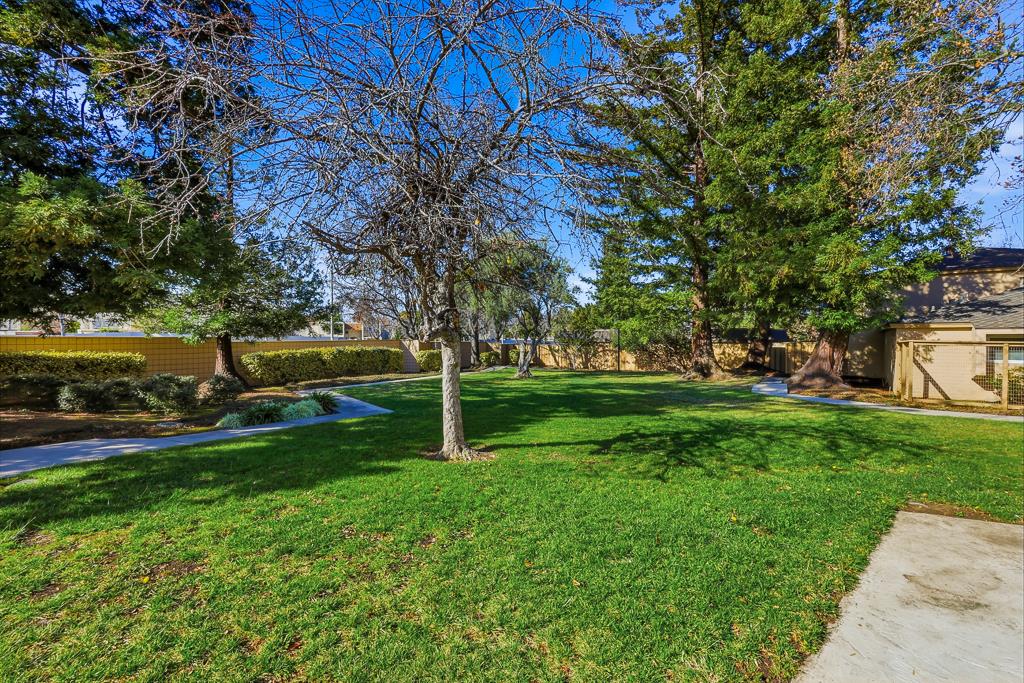 Detail Gallery Image 74 of 78 For 125 Connemara Way #32,  Sunnyvale,  CA 94087 - 2 Beds | 1/1 Baths