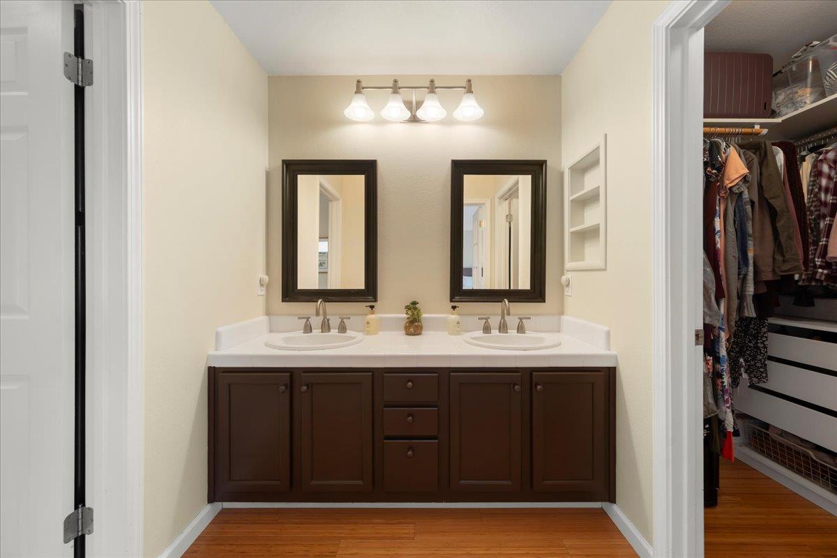 Detail Gallery Image 21 of 34 For 105 Village Cir, Santa Cruz,  CA 95060 - 3 Beds | 2/1 Baths