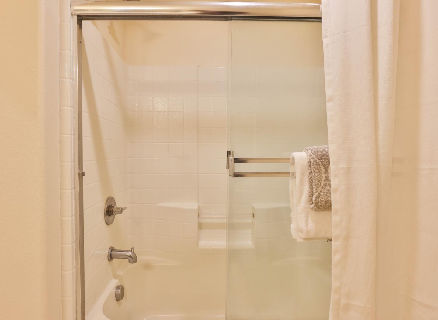 Detail Gallery Image 10 of 29 For 1310 Nestwood Way, Milpitas,  CA 95035 - 3 Beds | 3/1 Baths