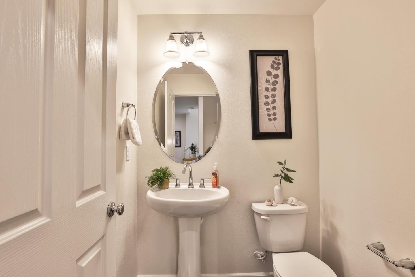 Detail Gallery Image 12 of 29 For 1310 Nestwood Way, Milpitas,  CA 95035 - 3 Beds | 3/1 Baths