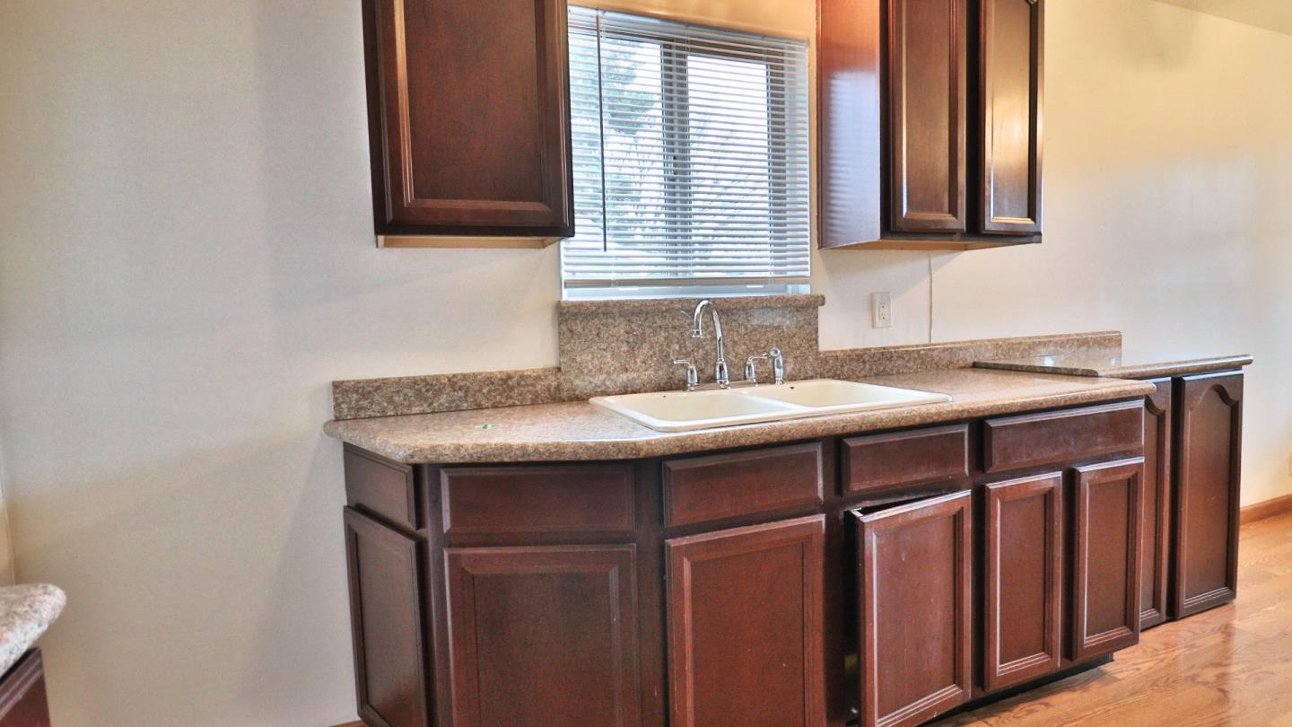 Detail Gallery Image 15 of 32 For 1135 Beech St, East Palo Alto,  CA 94303 - 3 Beds | 1/1 Baths