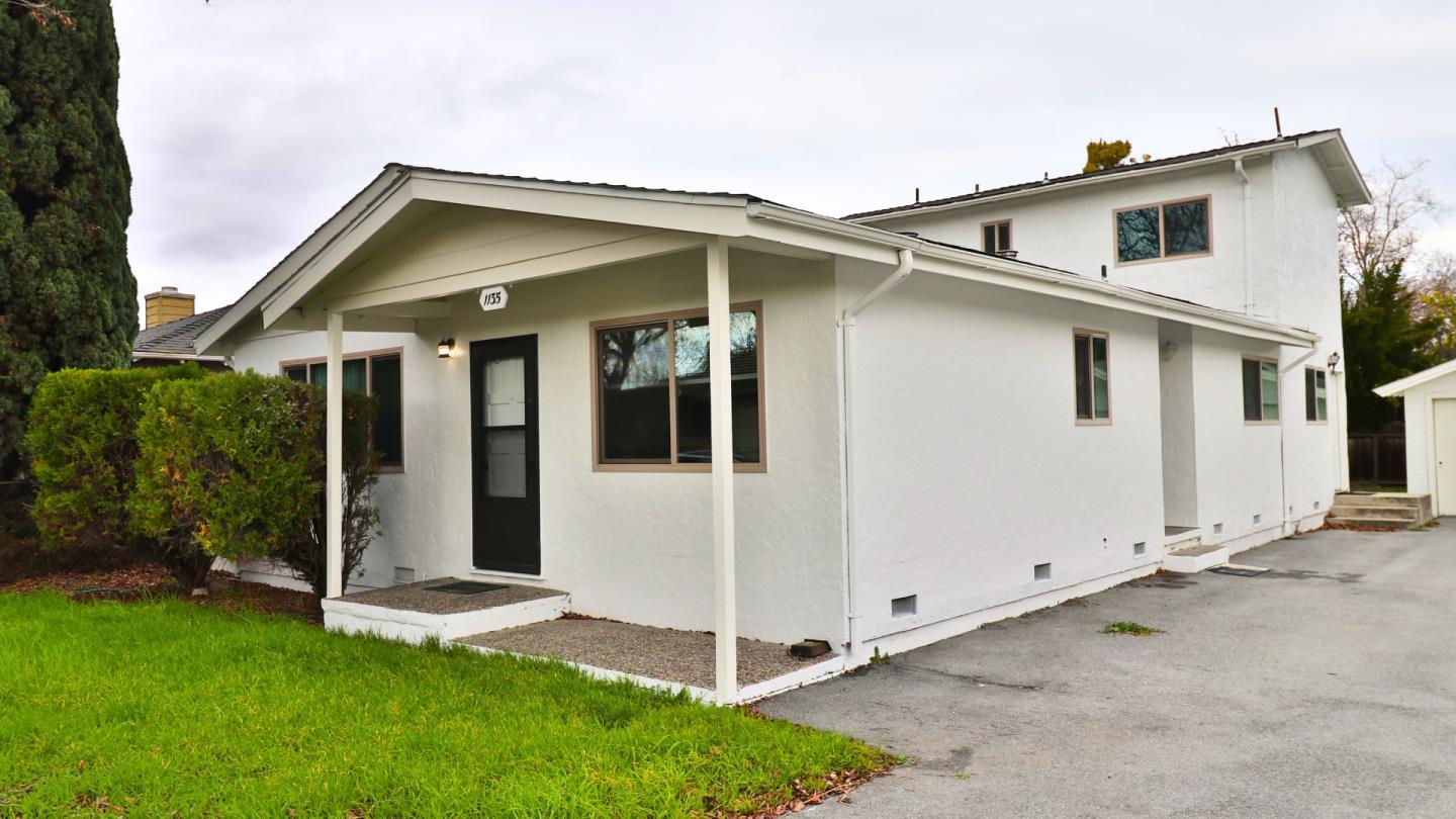 Detail Gallery Image 4 of 32 For 1135 Beech St, East Palo Alto,  CA 94303 - 3 Beds | 1/1 Baths