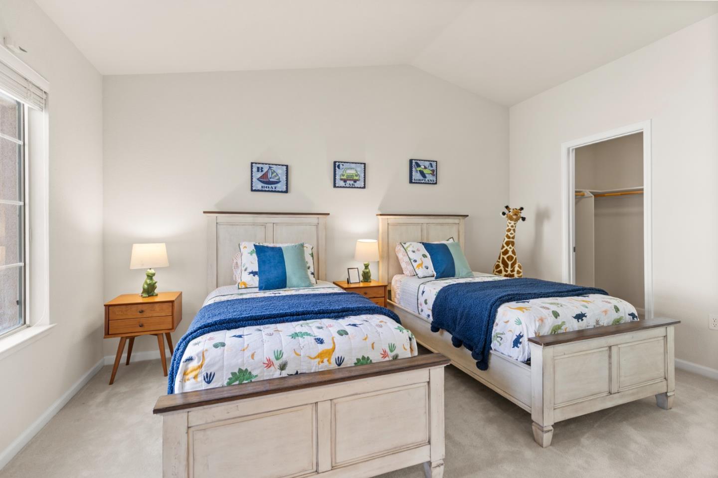 Detail Gallery Image 26 of 50 For 4321 Mackin Woods Ln, San Jose,  CA 95135 - 4 Beds | 2/1 Baths