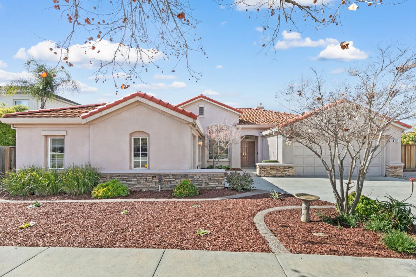 Detail Gallery Image 43 of 50 For 4321 Mackin Woods Ln, San Jose,  CA 95135 - 4 Beds | 2/1 Baths