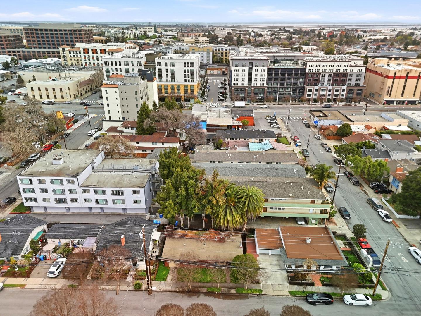 Detail Gallery Image 7 of 7 For 725 Adams St, Redwood City,  CA 94061 - 1 Beds | 1 Baths