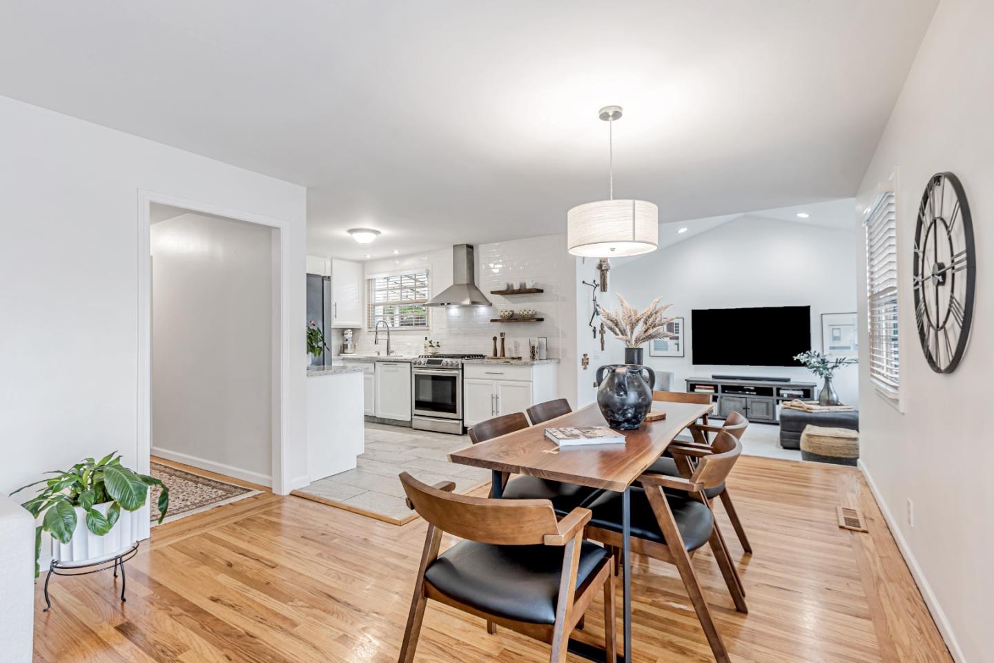 Detail Gallery Image 26 of 68 For 1450 Darlene Ave, San Jose,  CA 95125 - 3 Beds | 2 Baths