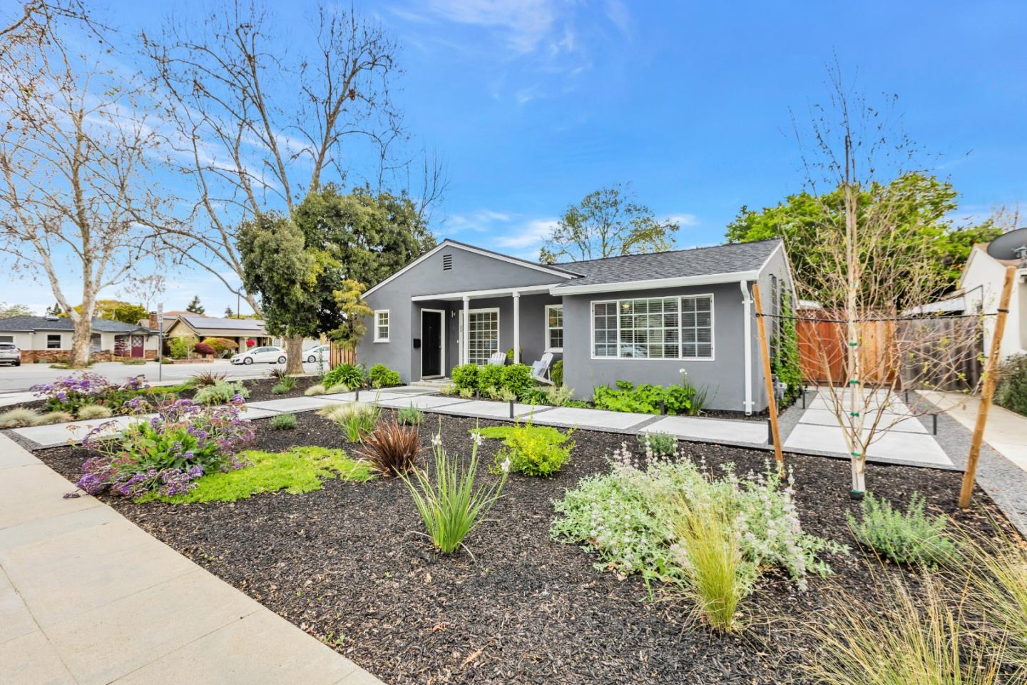 Detail Gallery Image 4 of 68 For 1450 Darlene Ave, San Jose,  CA 95125 - 3 Beds | 2 Baths