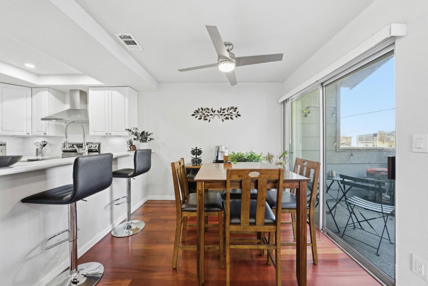 Detail Gallery Image 11 of 46 For 563 Groth Pl, San Jose,  CA 95111 - 2 Beds | 1 Baths