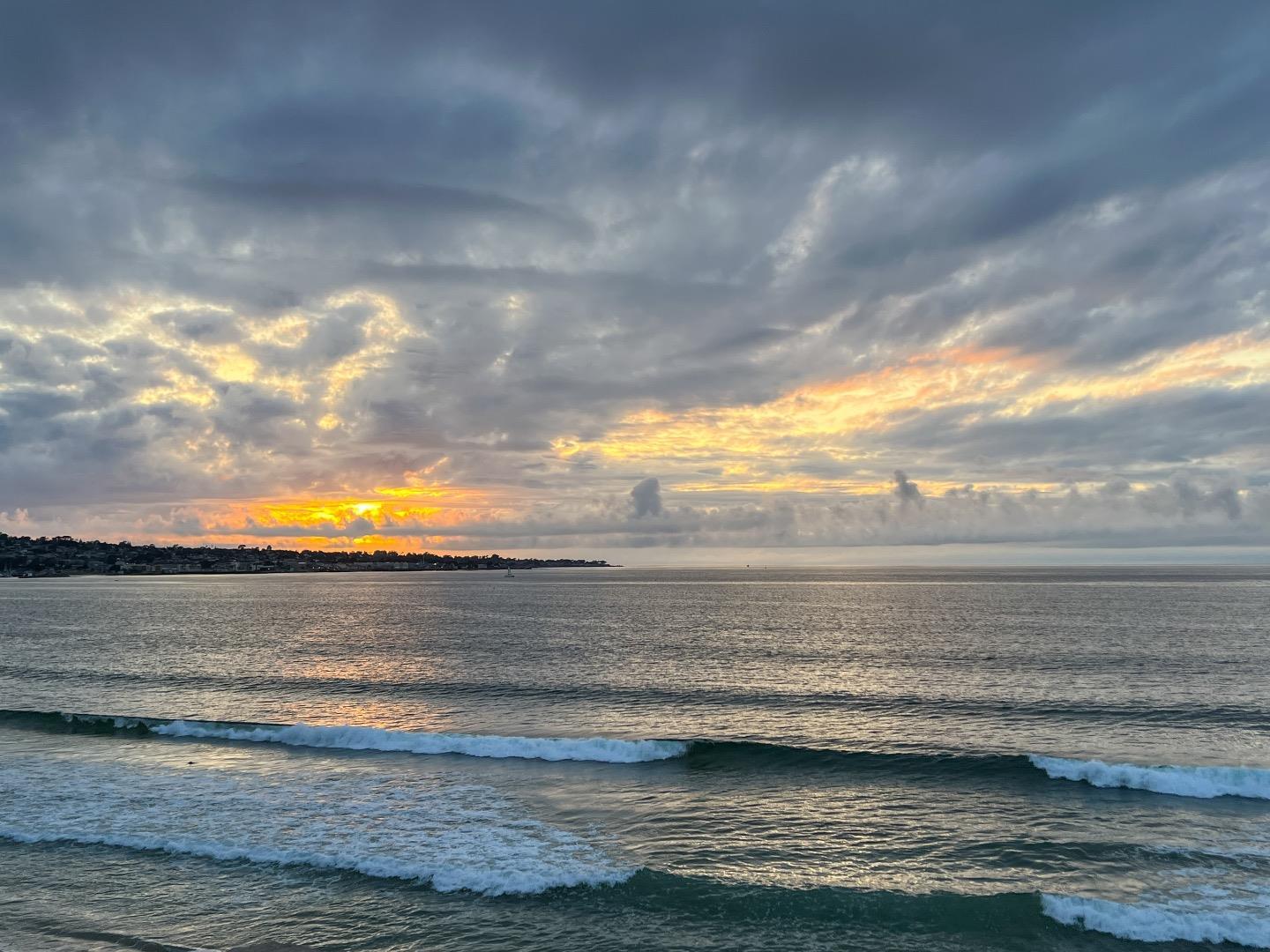 Detail Gallery Image 12 of 21 For 1 Surf Way #216,  Monterey,  CA 93940 - 1 Beds | 1 Baths