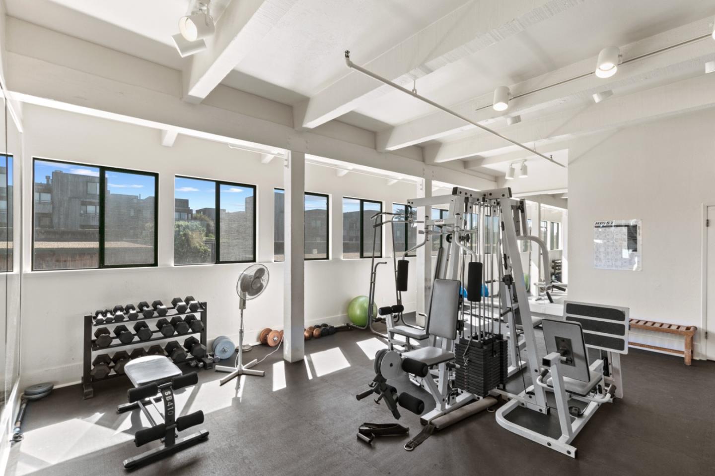 Detail Gallery Image 15 of 21 For 1 Surf Way #216,  Monterey,  CA 93940 - 1 Beds | 1 Baths