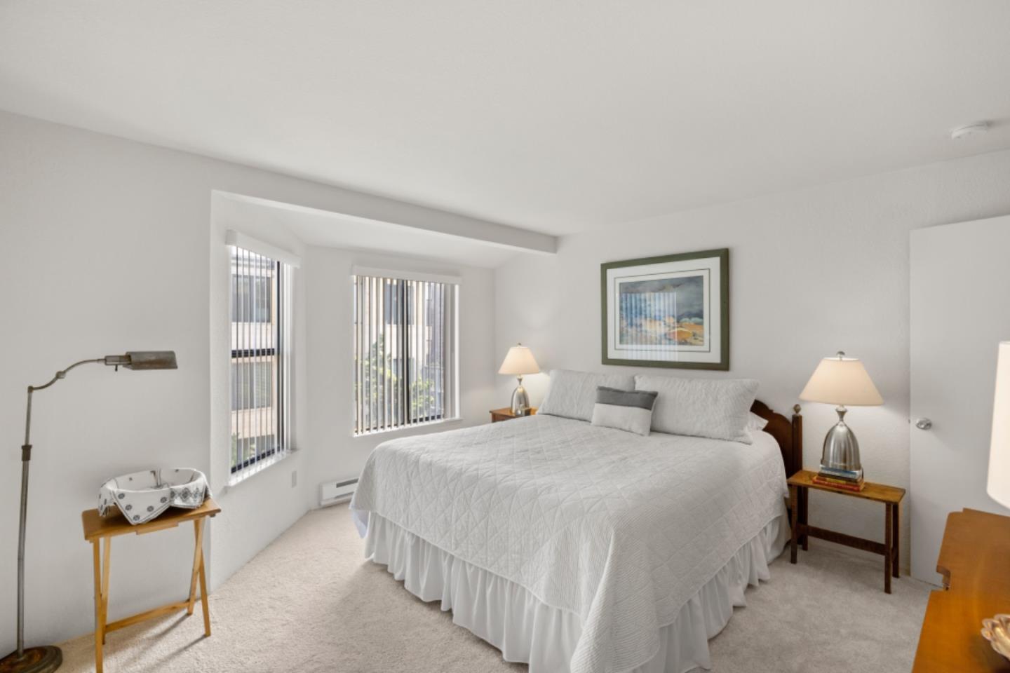 Detail Gallery Image 9 of 21 For 1 Surf Way #216,  Monterey,  CA 93940 - 1 Beds | 1 Baths