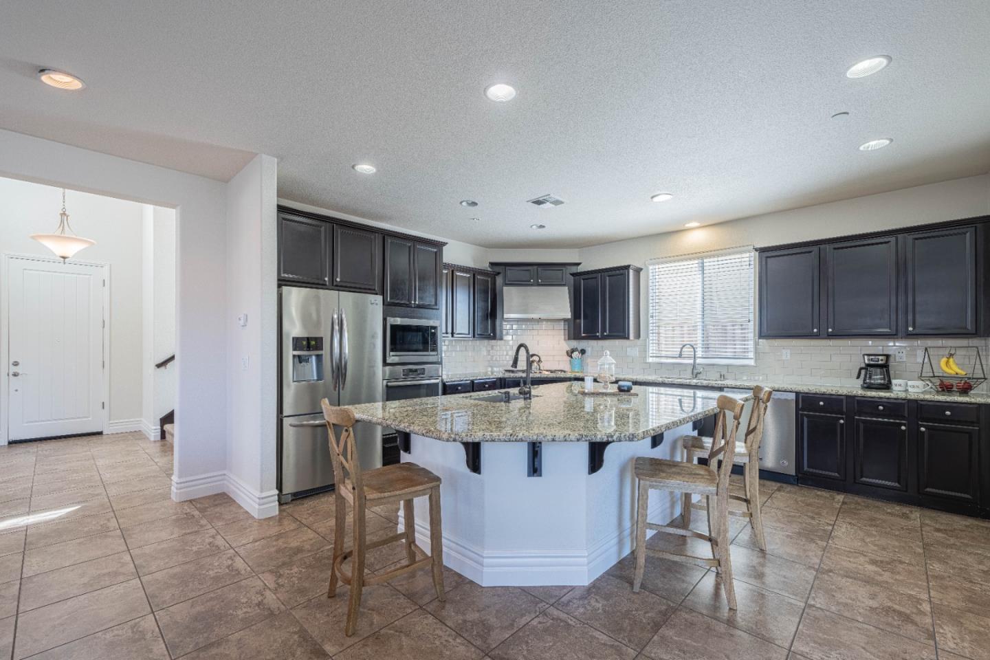 Detail Gallery Image 11 of 43 For 13713 Sherman Blvd, Marina,  CA 93933 - 4 Beds | 2/1 Baths