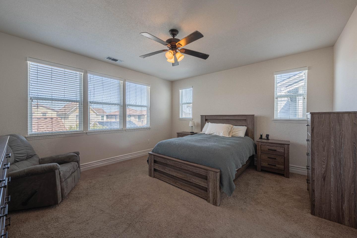 Detail Gallery Image 24 of 43 For 13713 Sherman Blvd, Marina,  CA 93933 - 4 Beds | 2/1 Baths