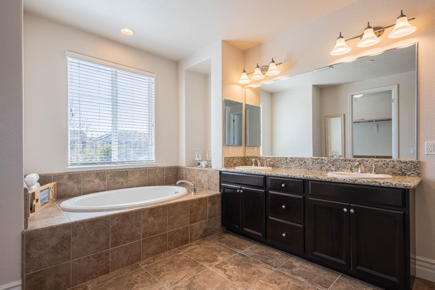 Detail Gallery Image 27 of 43 For 13713 Sherman Blvd, Marina,  CA 93933 - 4 Beds | 2/1 Baths
