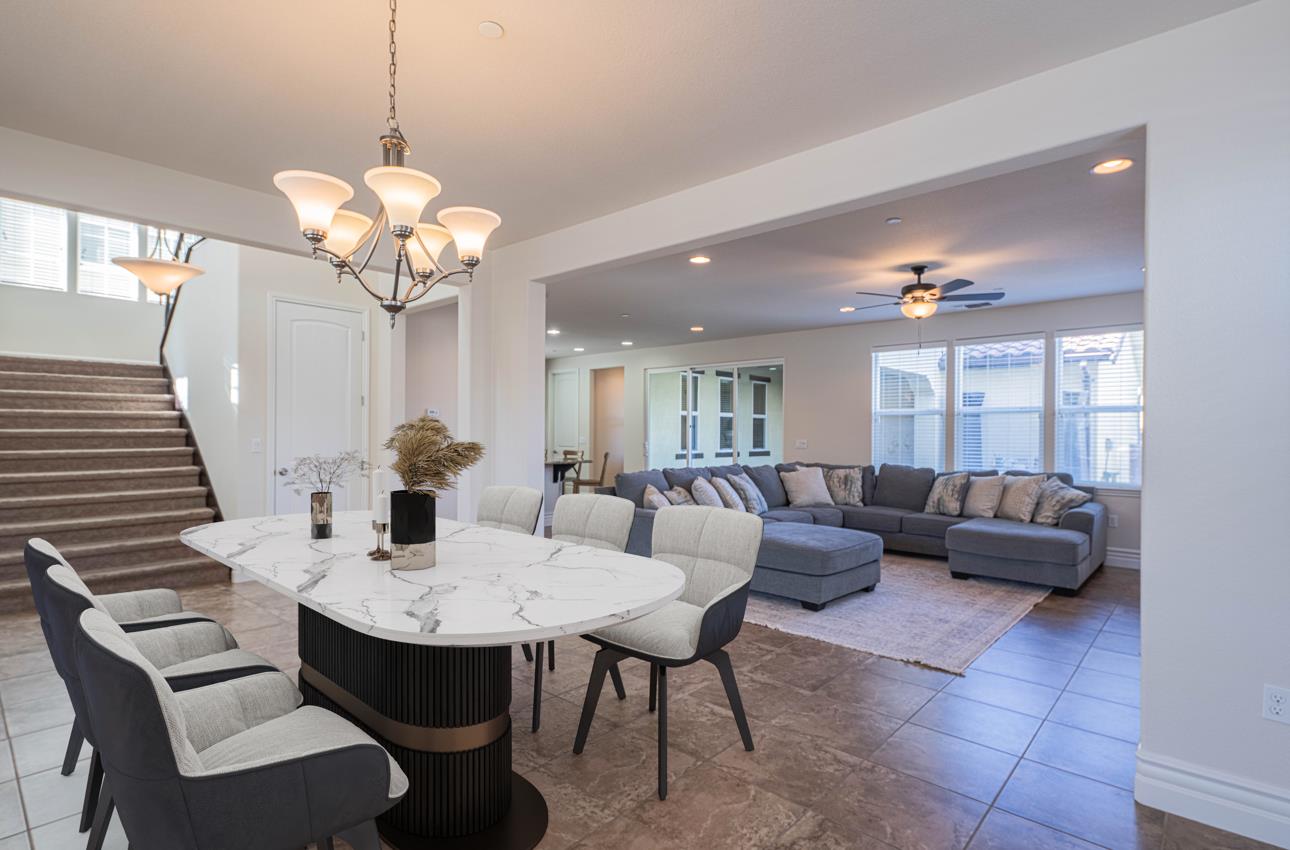 Detail Gallery Image 5 of 43 For 13713 Sherman Blvd, Marina,  CA 93933 - 4 Beds | 2/1 Baths