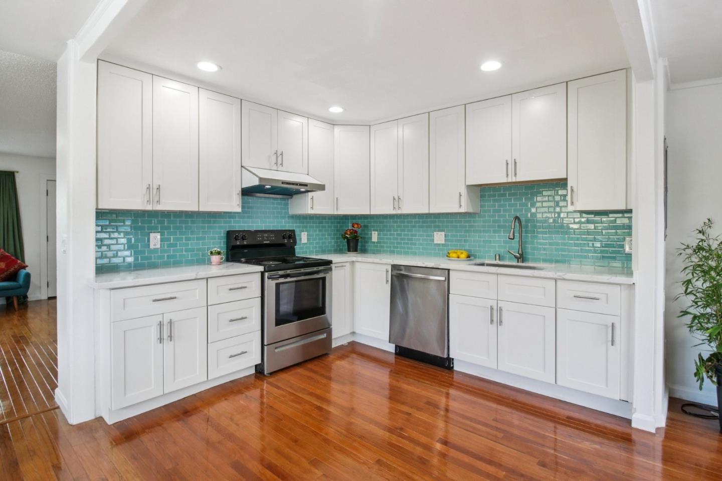 Detail Gallery Image 7 of 51 For 73 Highland Ave, South San Francisco,  CA 94080 - 3 Beds | 2 Baths