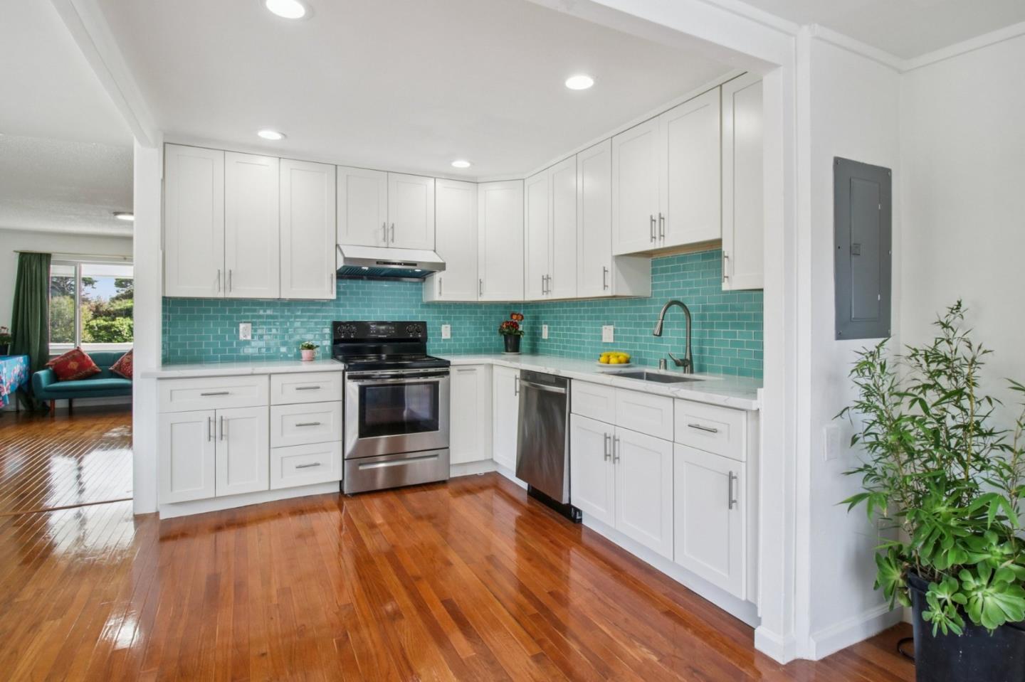 Detail Gallery Image 9 of 51 For 73 Highland Ave, South San Francisco,  CA 94080 - 3 Beds | 2 Baths