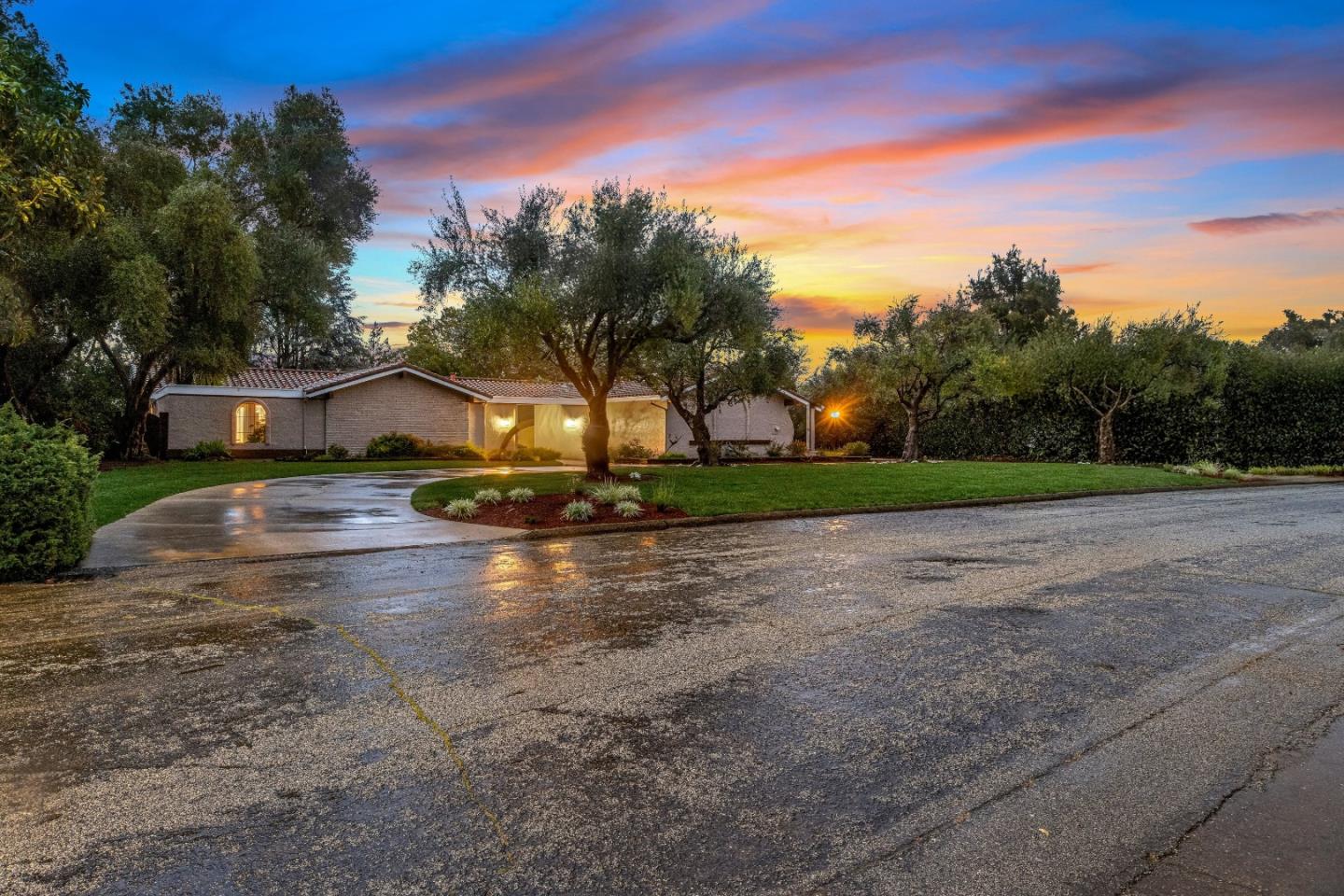 Detail Gallery Image 4 of 61 For 14660 Gallant Fox Way, Morgan Hill,  CA 95037 - 4 Beds | 3 Baths