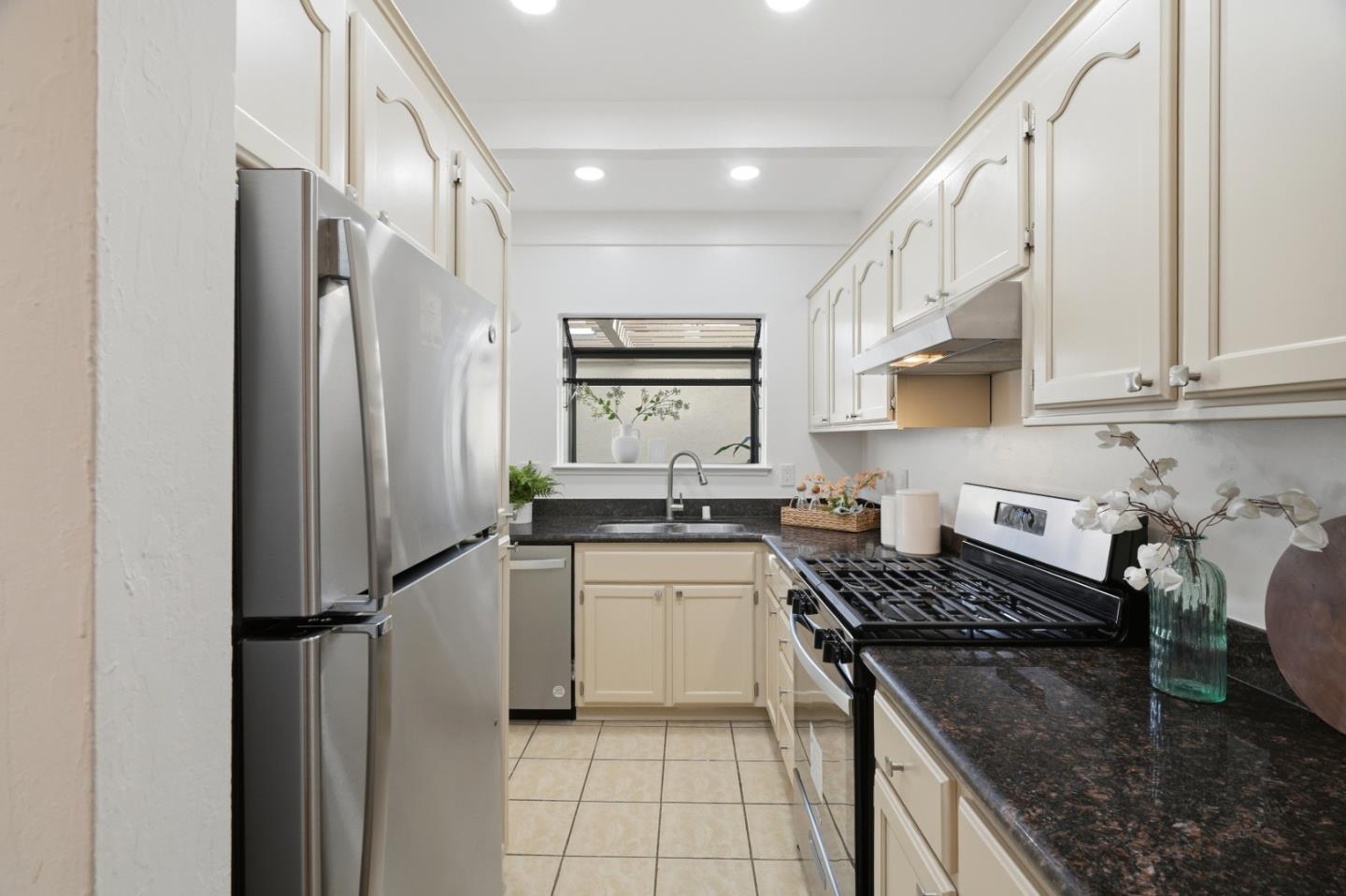 10477 Mary Avenue, Cupertino, CA, 95014