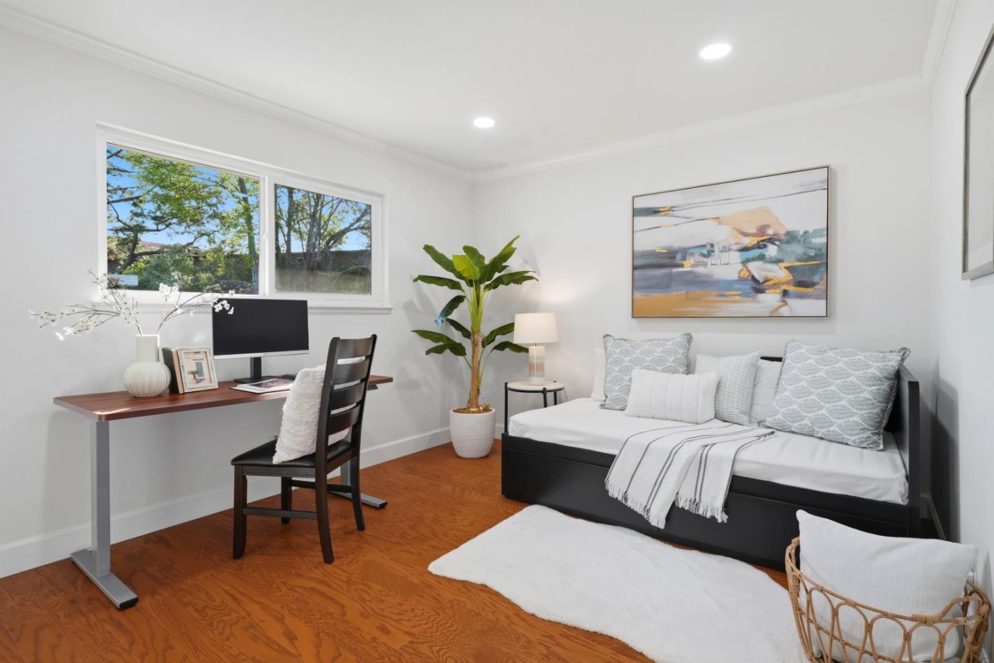 Detail Gallery Image 16 of 31 For 10477 Mary Ave, Cupertino,  CA 95014 - 2 Beds | 1/1 Baths