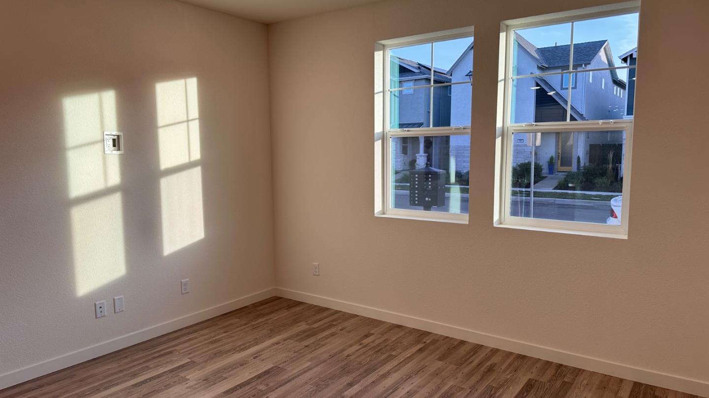 Detail Gallery Image 15 of 24 For 2934 Wheat Grass St, Sacramento,  CA 95833 - 3 Beds | 2/1 Baths