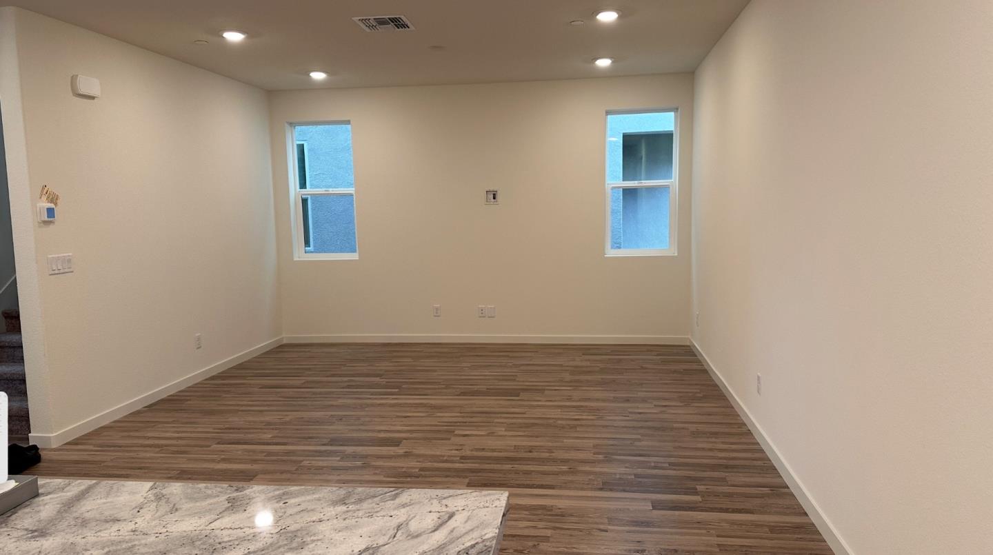 Detail Gallery Image 24 of 24 For 2934 Wheat Grass St, Sacramento,  CA 95833 - 3 Beds | 2/1 Baths