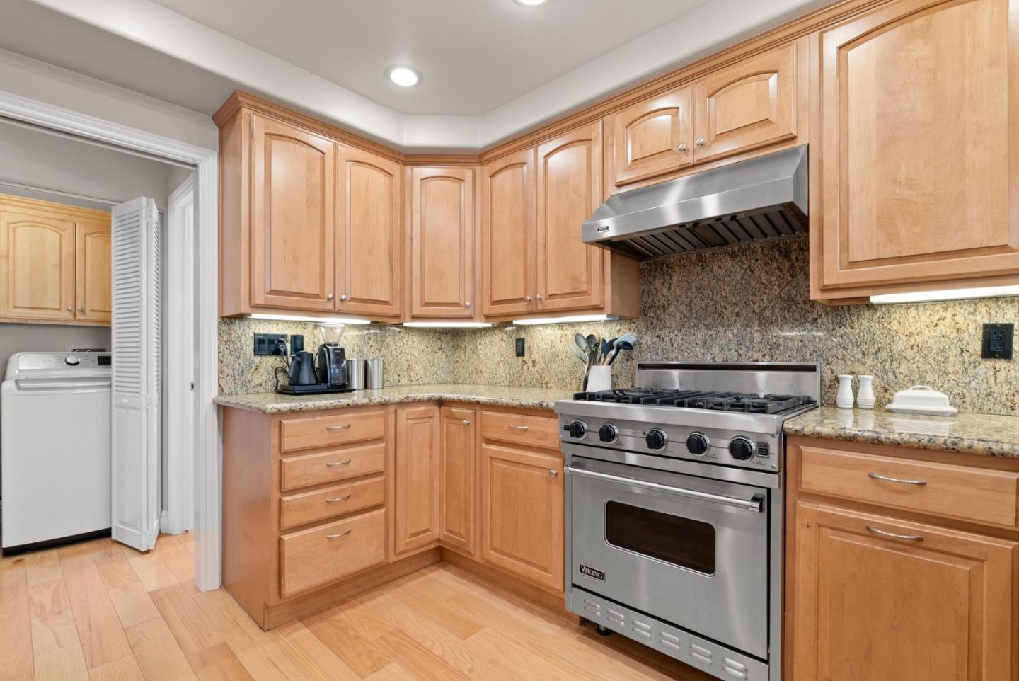 Detail Gallery Image 11 of 44 For 1933 Huxley Ct, San Jose,  CA 95125 - 2 Beds | 2/1 Baths