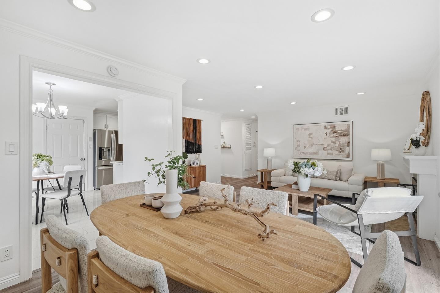 Detail Gallery Image 11 of 53 For 136 S Mary Ave, Sunnyvale,  CA 94086 - 3 Beds | 2 Baths