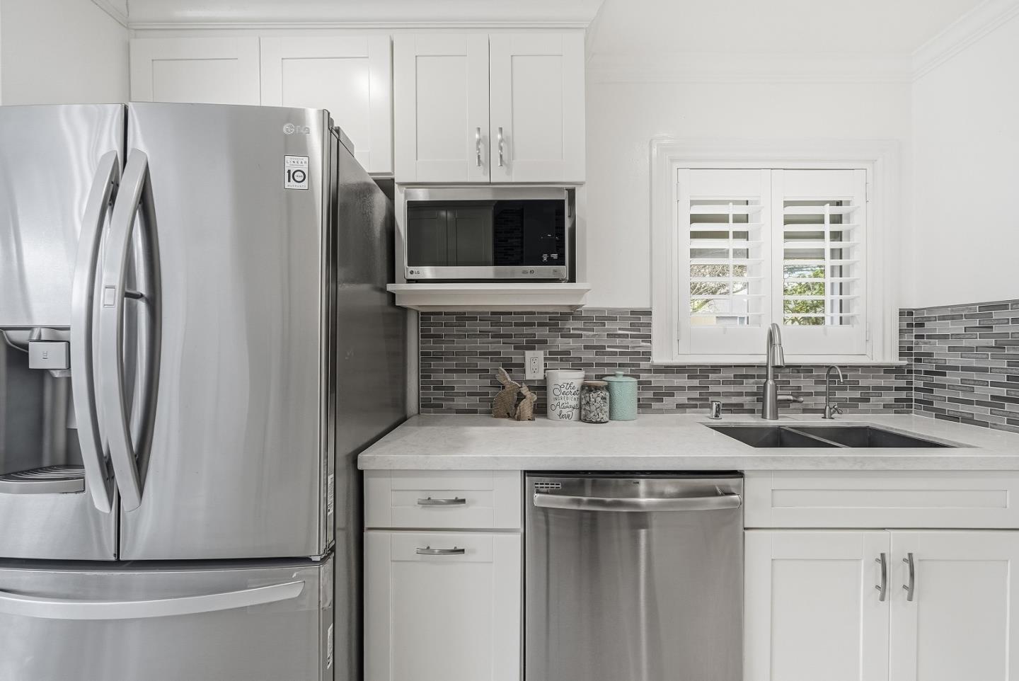 Detail Gallery Image 5 of 53 For 136 S Mary Ave, Sunnyvale,  CA 94086 - 3 Beds | 2 Baths