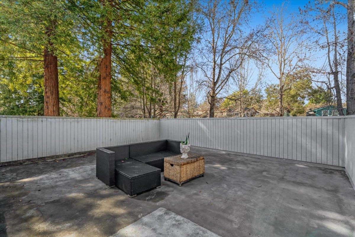 Detail Gallery Image 14 of 48 For 334 Lee  Street St, Santa Cruz,  CA 95060 - 4 Beds | 2/1 Baths