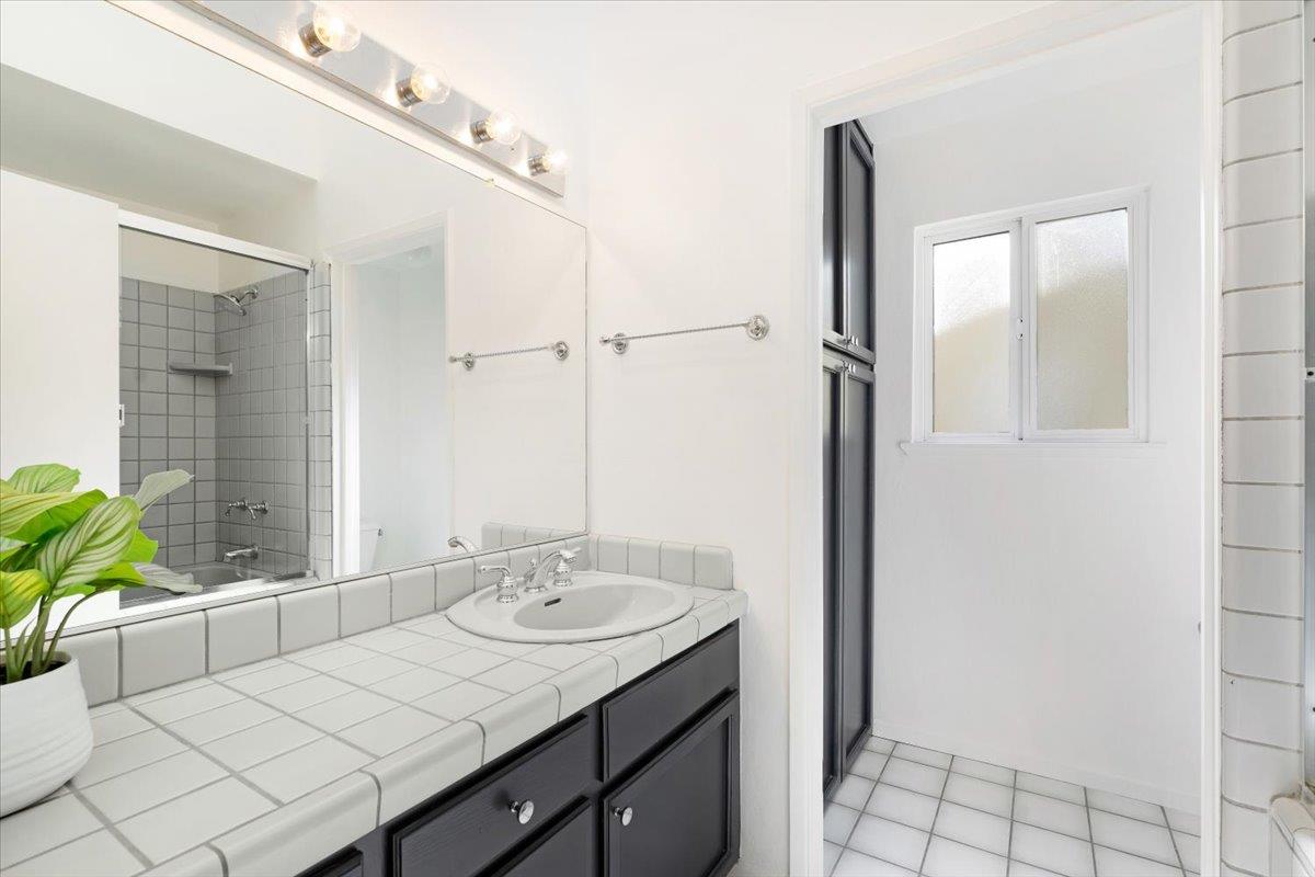 Detail Gallery Image 19 of 48 For 334 Lee  Street St, Santa Cruz,  CA 95060 - 4 Beds | 2/1 Baths