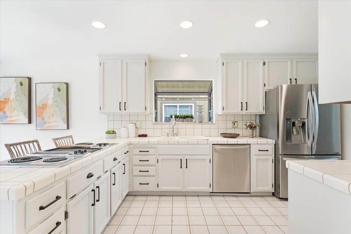 Detail Gallery Image 27 of 48 For 334 Lee  Street St, Santa Cruz,  CA 95060 - 4 Beds | 2/1 Baths