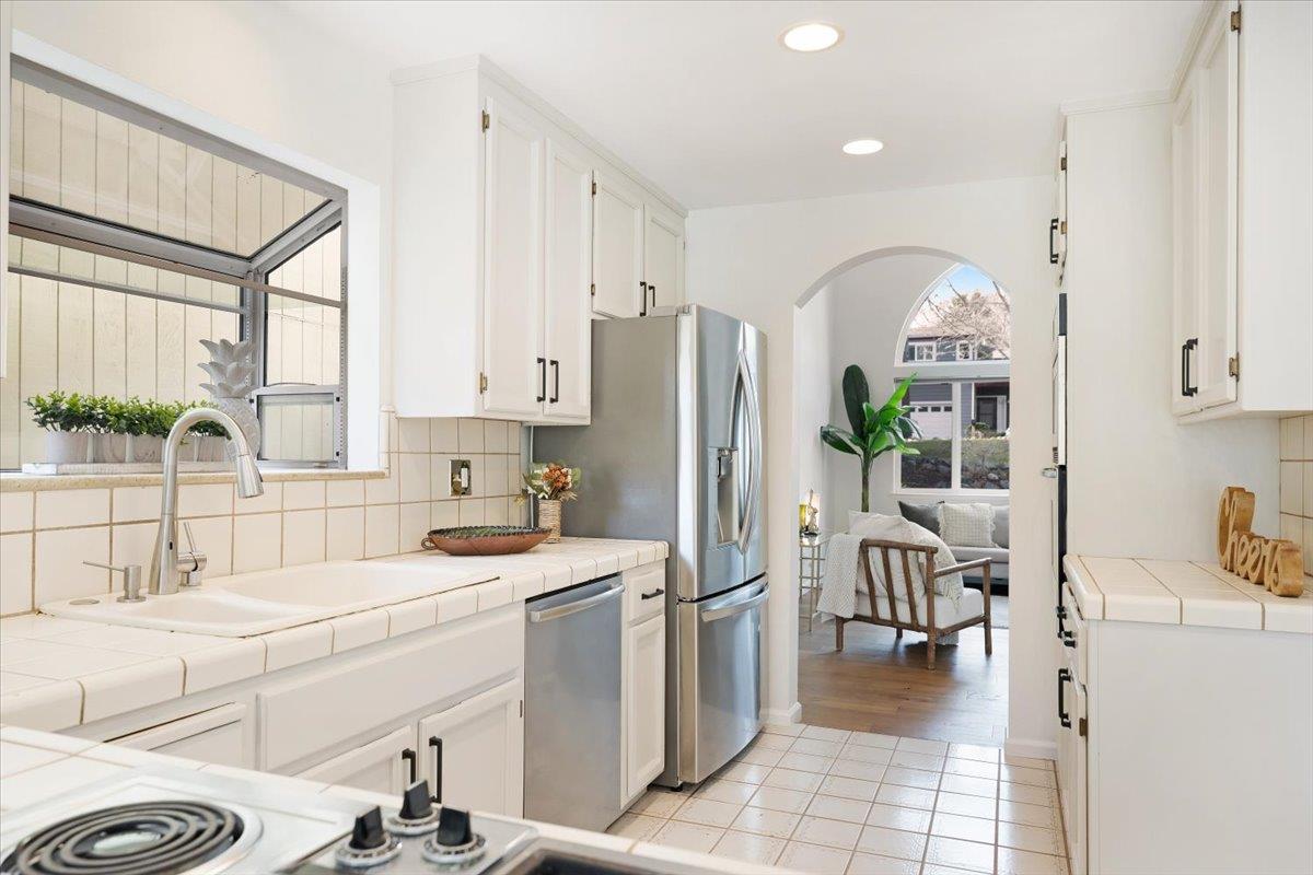 Detail Gallery Image 28 of 48 For 334 Lee  Street St, Santa Cruz,  CA 95060 - 4 Beds | 2/1 Baths