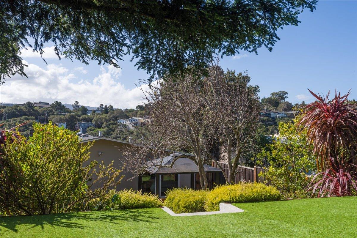 Detail Gallery Image 24 of 37 For 2705 Monserat Ave, Belmont,  CA 94002 - 4 Beds | 3 Baths