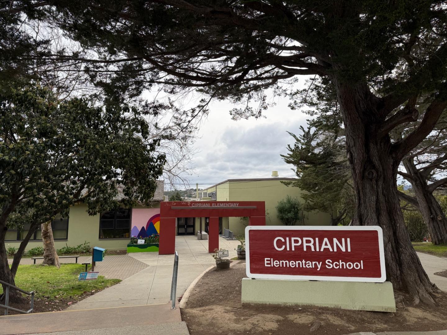 Detail Gallery Image 36 of 37 For 2705 Monserat Ave, Belmont,  CA 94002 - 4 Beds | 3 Baths