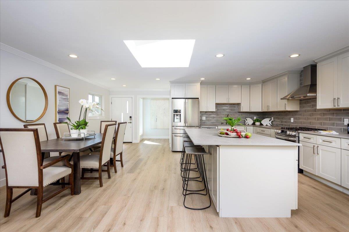 Detail Gallery Image 9 of 37 For 2705 Monserat Ave, Belmont,  CA 94002 - 4 Beds | 3 Baths