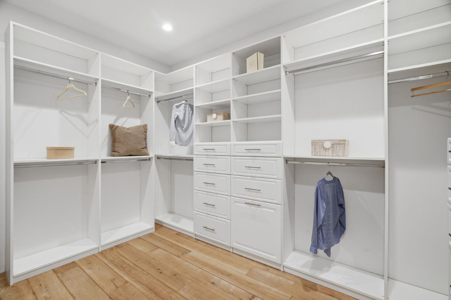 Detail Gallery Image 38 of 87 For 1549 Keesling Ave, San Jose,  CA 95125 - 5 Beds | 4/2 Baths